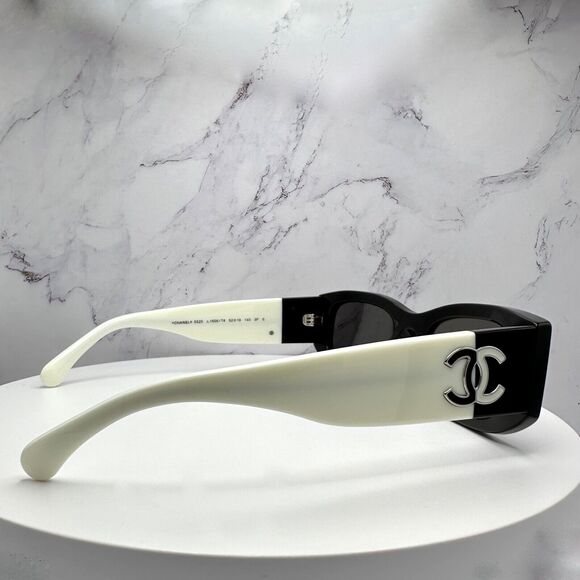 New CHANEL Sunglasses - Picture 15 of 16